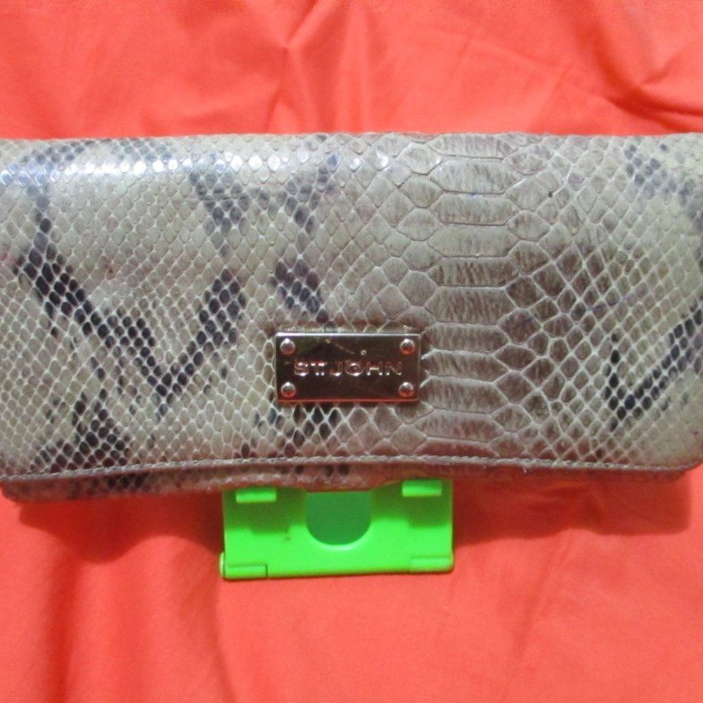 PRE-OWNED ST JOHN LEATHER REPTILE PRINT WALLET